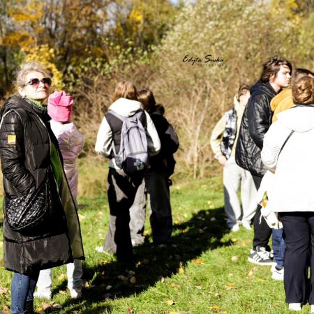 Aktorzy podczas wycieczki po Drzewicy.