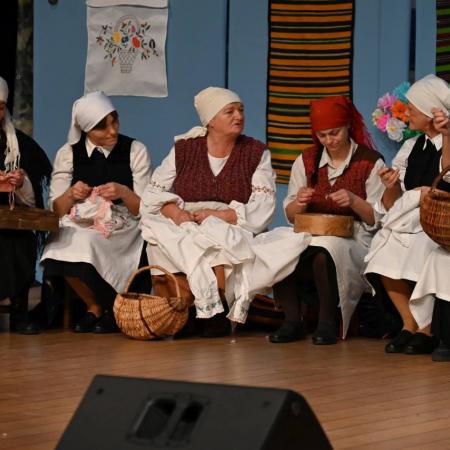 Scenka z życia dawnej wsi.