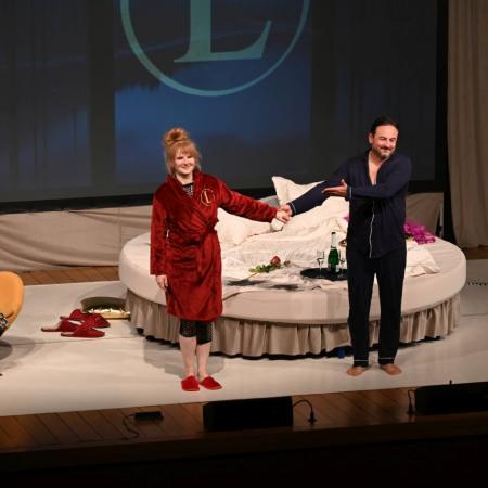 Aktorzy w scenie końcowej.