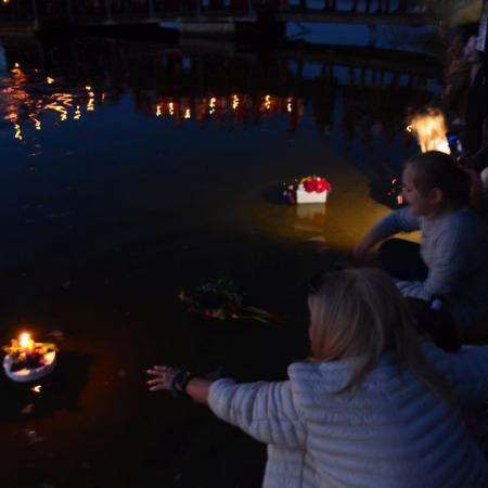 Puszczanie wianków a wodę